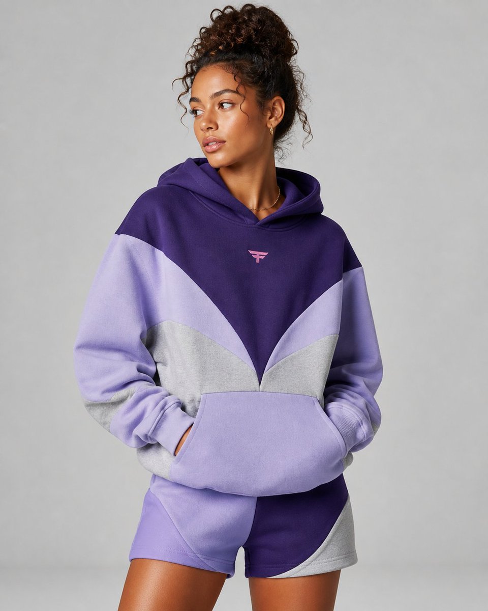 高端时尚摄影棚人像 / Premium Fashion Studio Portrait，人像与摄影，人像、时尚、极简，案例输出图 1
