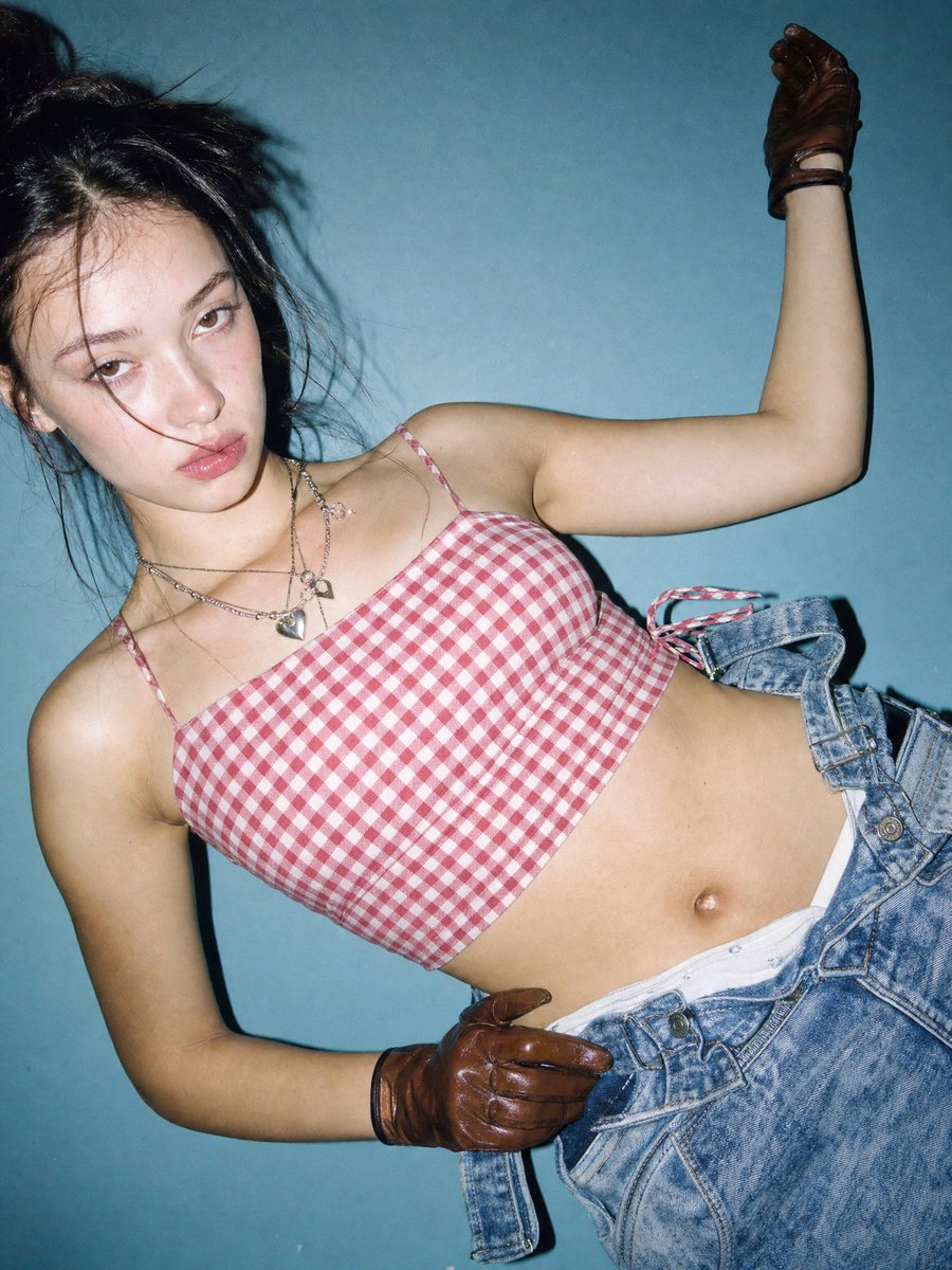 Y2K 闪光灯时尚人像 / Y2K Flash Fashion Portrait，人像与摄影，人像、时尚、产品图，案例输出图 2