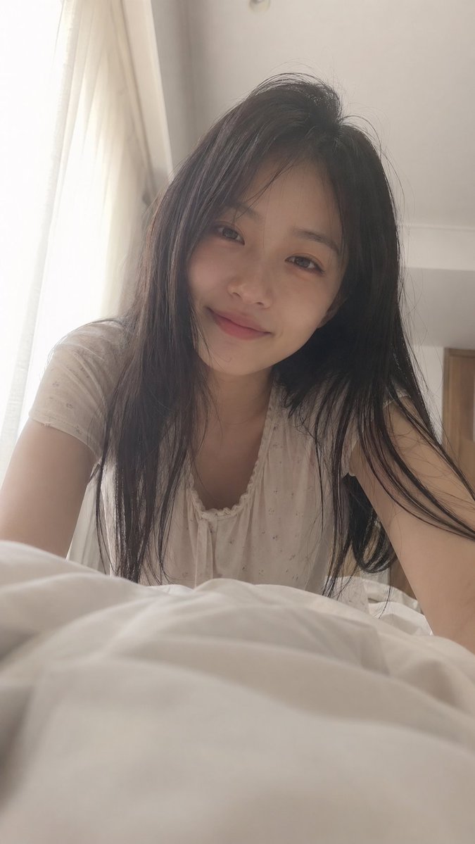 清晨初醒的温柔早安问候 / Morning Greeting，角色设计，人像、角色、二次元，案例输出图 1