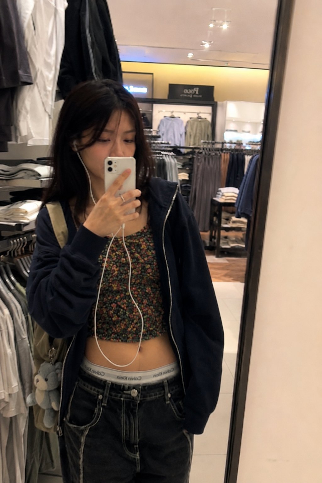 现代商场里的Y2K少女 / Asian Girl Y2k Mall Snapshot,人像与摄影,人像、电影感、时尚,案例输出图 1