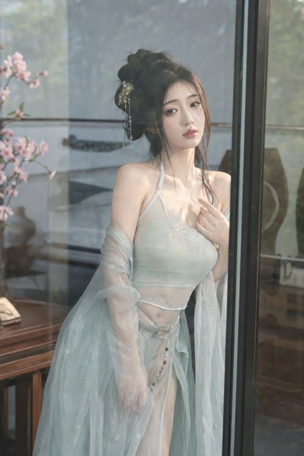 玻璃叠影夏日古风女性写真 / Glass Reflection Summer Hanfu Portrait，角色设计，人像、电影感、角色，案例输出图 2