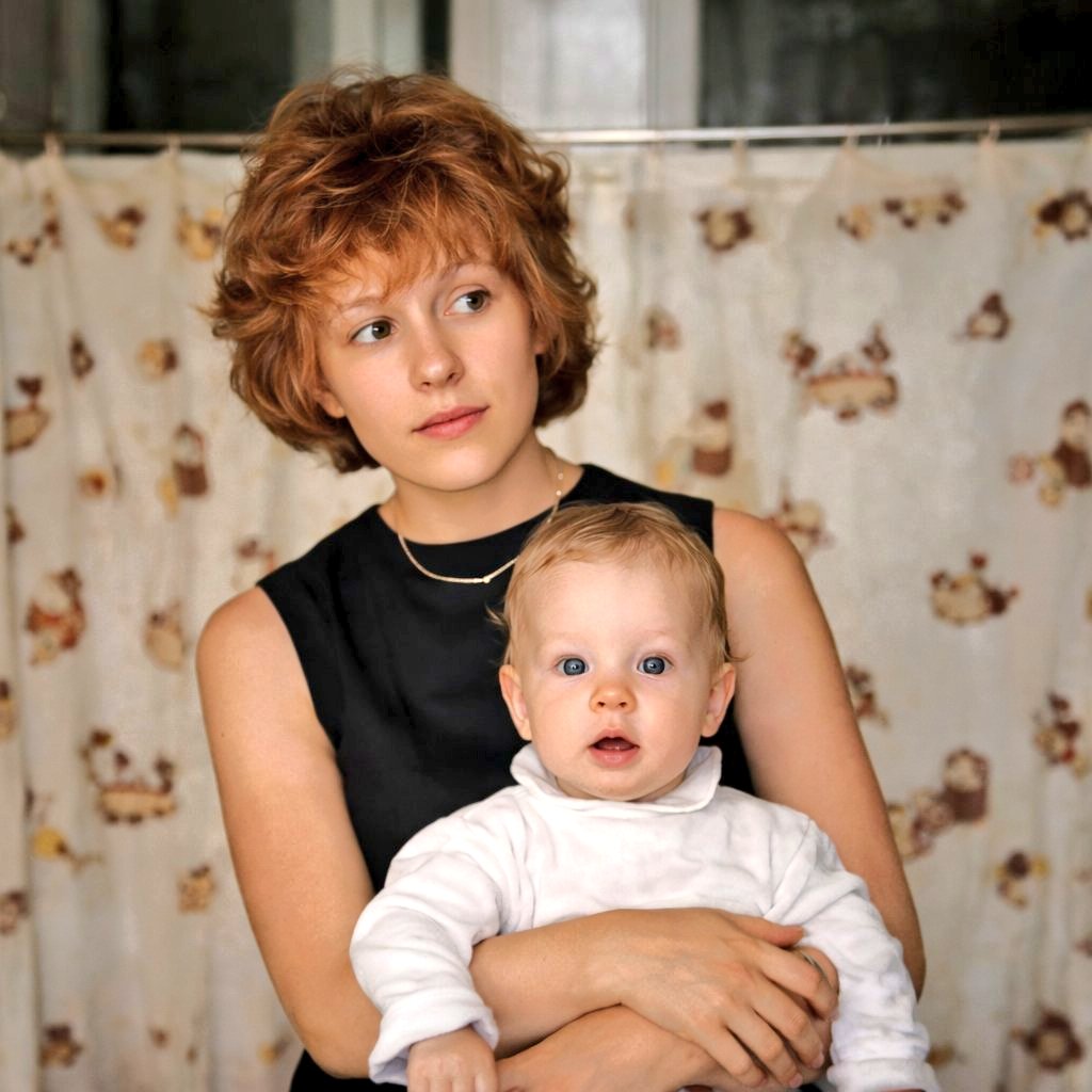 Restored Vintage Mother and Child Portrait，人像与摄影，35mm、人像、人像与摄影，案例输出图 1